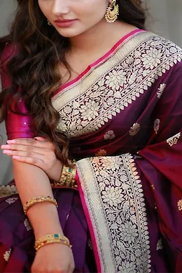 HASINA KAPOOR - picture 1 of 4