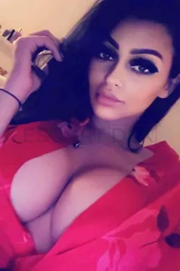 Melya - picture 1 of 5