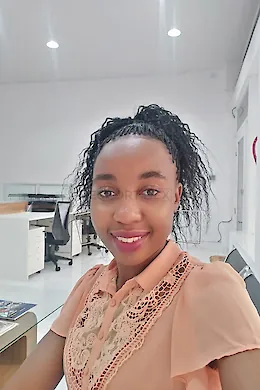 Trish - picture 1 of 3