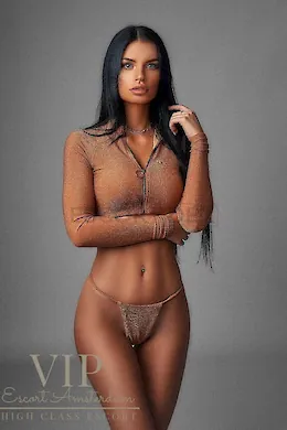 Clarice - picture 1 of 5