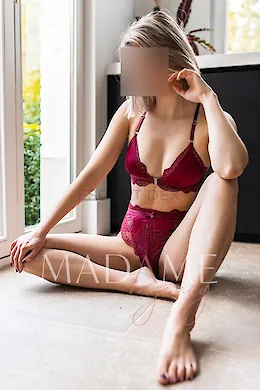 Camille - picture 1 of 5