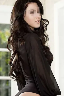 Tiya - picture 1 of 3