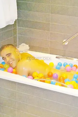 DaleBradford - picture 1 of 6