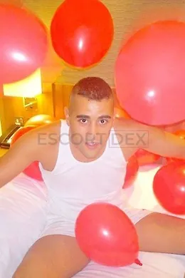 DaleBradford - picture 1 of 6