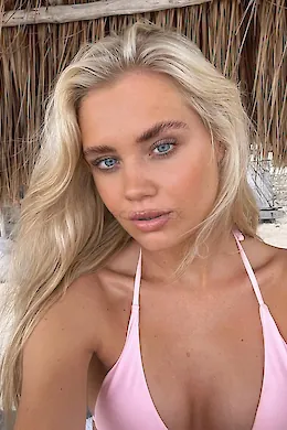 NOOMI - picture 1 of 5