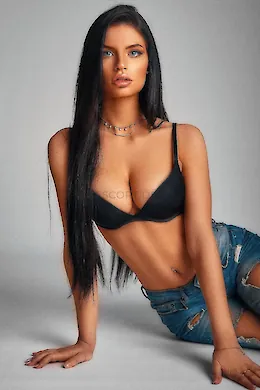 RIKKE - picture 1 of 5