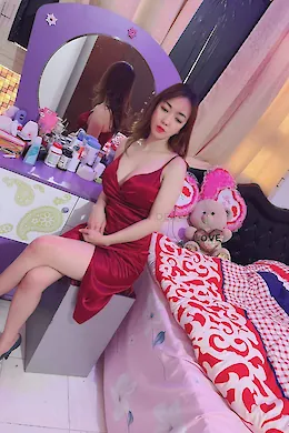 Lyta - picture 1 of 4