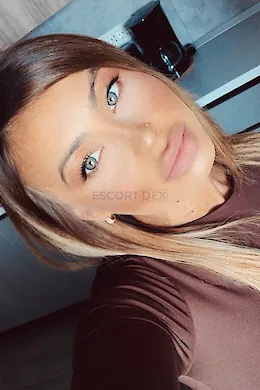 Ella - picture 1 of 3