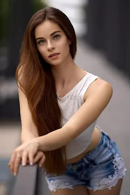 ROSMARI - picture 1 of 5