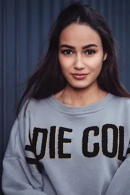 TONE - picture 1 of 5