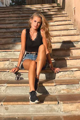 GUNVER - picture 1 of 5