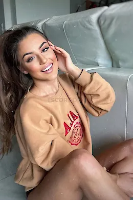 ALEESHA - picture 1 of 5