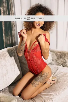 Sarina Lorenz - picture 1 of 6