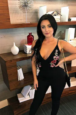 MYRA - picture 1 of 5