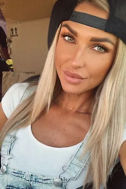 MADALEN - picture 1 of 4