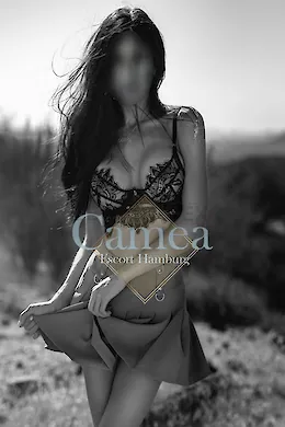 Lena - picture 1 of 6