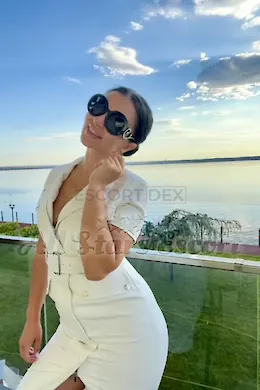 Ruth - picture 1 of 6