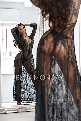 Anya - picture 6 of 6