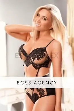 Kylie - picture 1 of 4