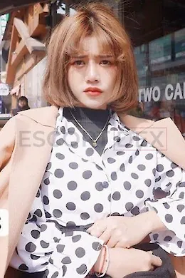 Leila - picture 1 of 6