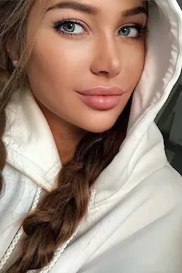 LYDIA - picture 1 of 6