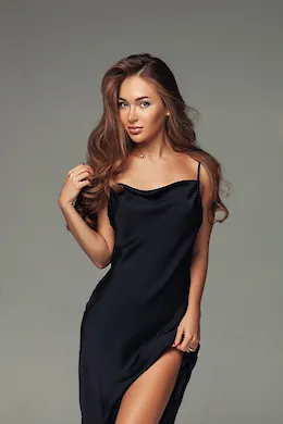 LYDIA - picture 1 of 6