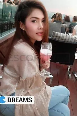 Lily - picture 1 of 6