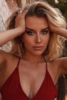 ROMANA - picture 1 of 5