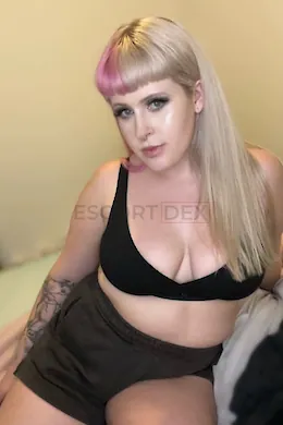 Angela - picture 1 of 5