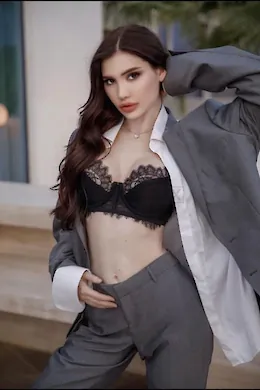 Camille - picture 1 of 6