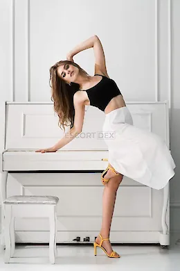 JOSY - picture 1 of 5