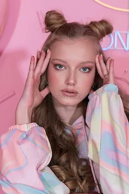 NURIA - picture 1 of 5