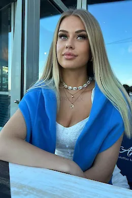 STASYA - picture 1 of 6