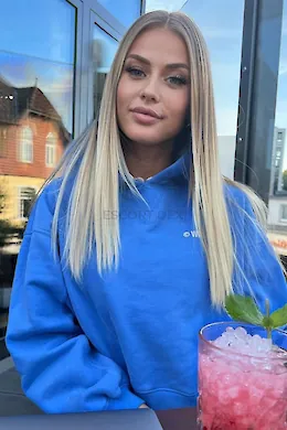 STASYA - picture 1 of 6