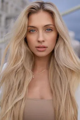 CARMELA - picture 1 of 6