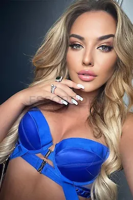 Candy - picture 1 of 5