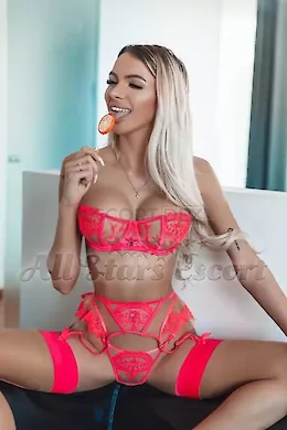 Ammy - picture 1 of 6