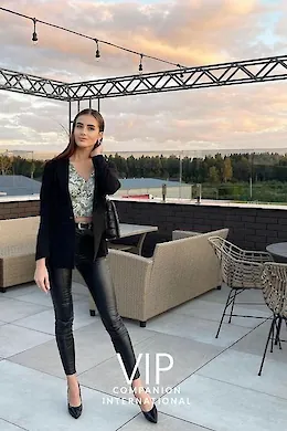 Amely - picture 1 of 6