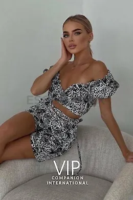 Darina - picture 1 of 6