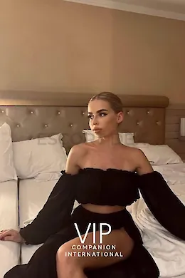 Darina - picture 1 of 6