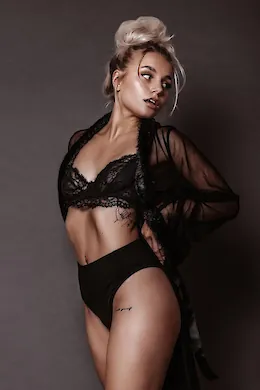 THALE - picture 1 of 5