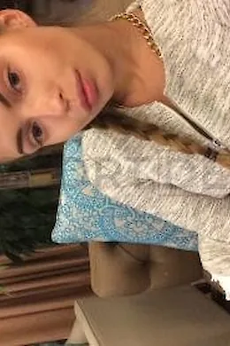 Anya - picture 1 of 5