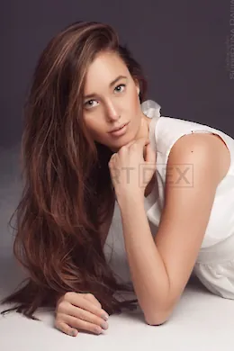 Julia - picture 499 of 5