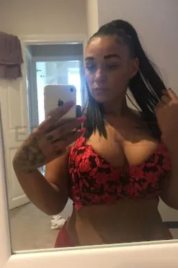 Candice - picture 1 of 6