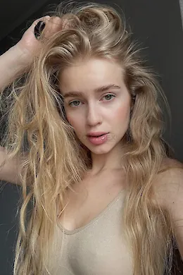 SKYE - picture 1 of 5