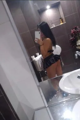 Ella - picture 1 of 5