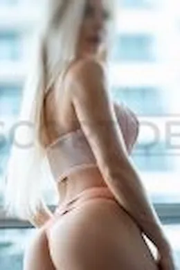 Andrea - picture 1 of 4