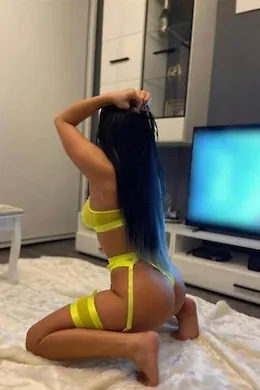 Emely - picture 1 of 6