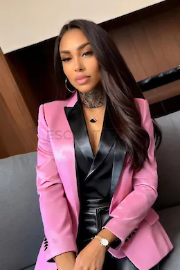 Mercedes - picture 1 of 5