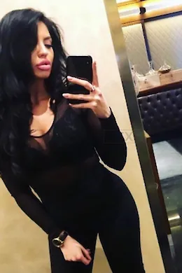 Mina - picture 1 of 4